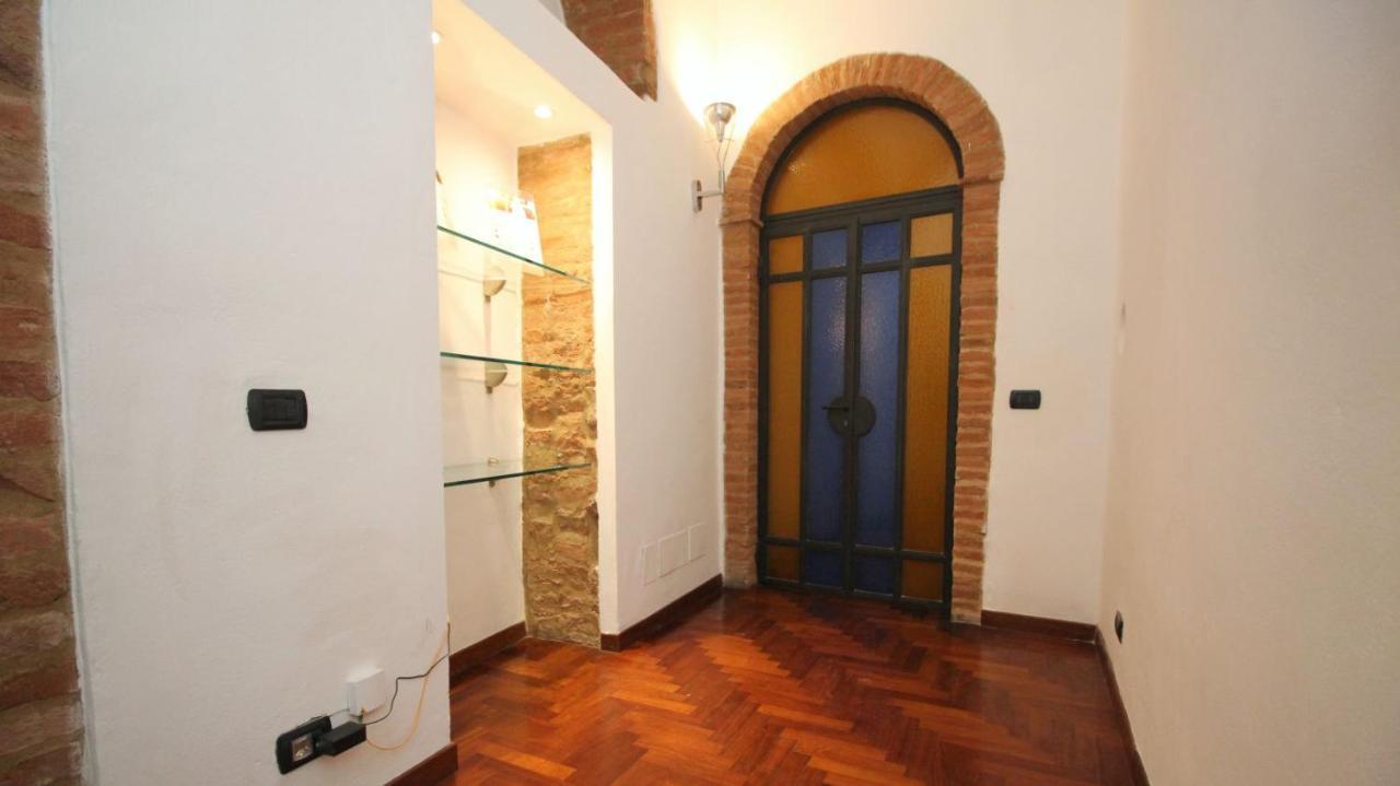Logge Del Papa Apartment เซียนา ภายนอก รูปภาพ